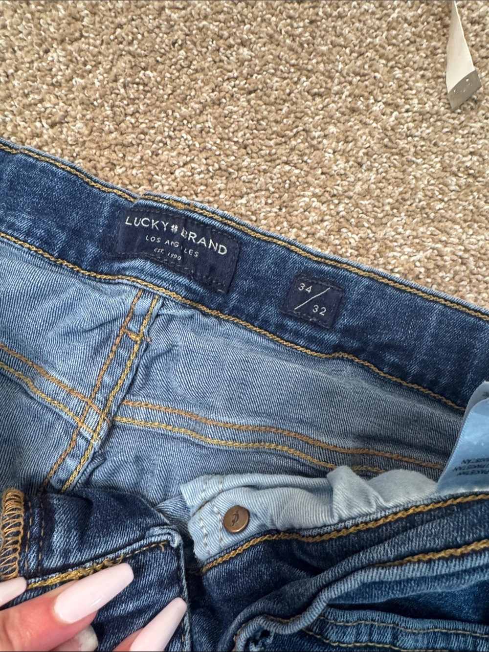 LUCKY BRAND Classic men's Blue Straight-Leg Jeans SZ 34"X32" - Picture 6 of 9